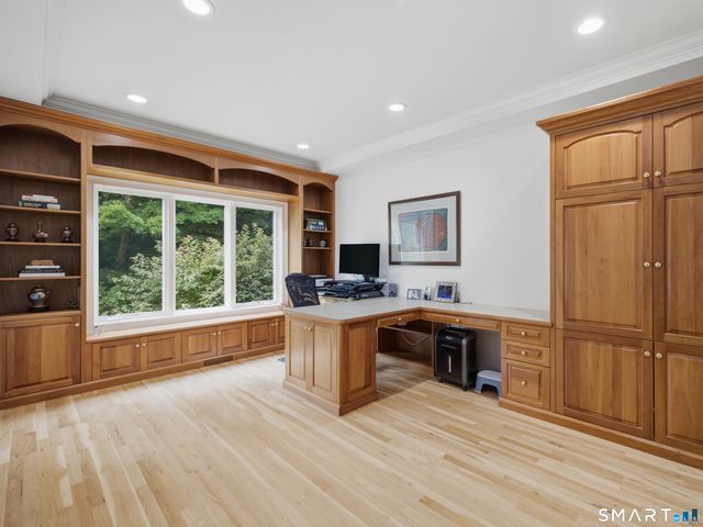2 Shirecrest 2, Avon, CT 06001