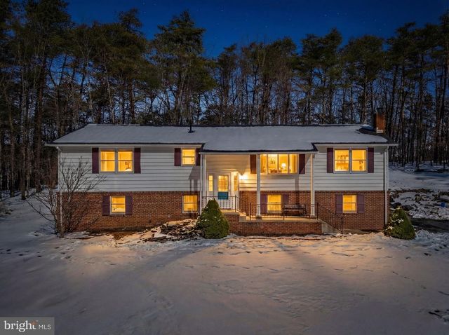 66 FERN PLACE LN, Berkeley Springs, WV 25411