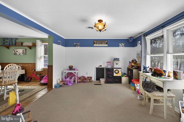 66 FERN PLACE LN, Berkeley Springs, WV 25411