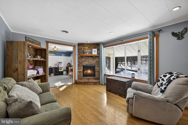 66 FERN PLACE LN, Berkeley Springs, WV 25411