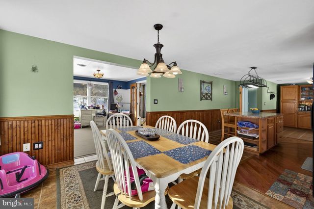66 FERN PLACE LN, Berkeley Springs, WV 25411