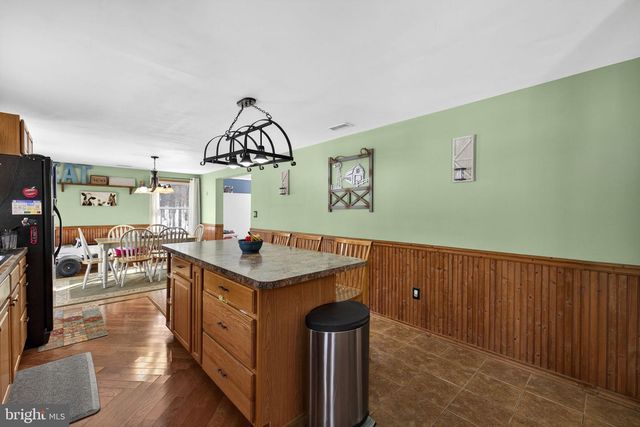 66 FERN PLACE LN, Berkeley Springs, WV 25411
