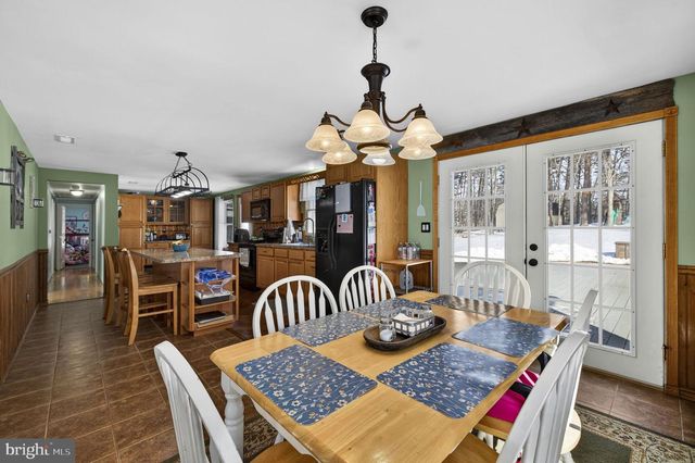 66 FERN PLACE LN, Berkeley Springs, WV 25411