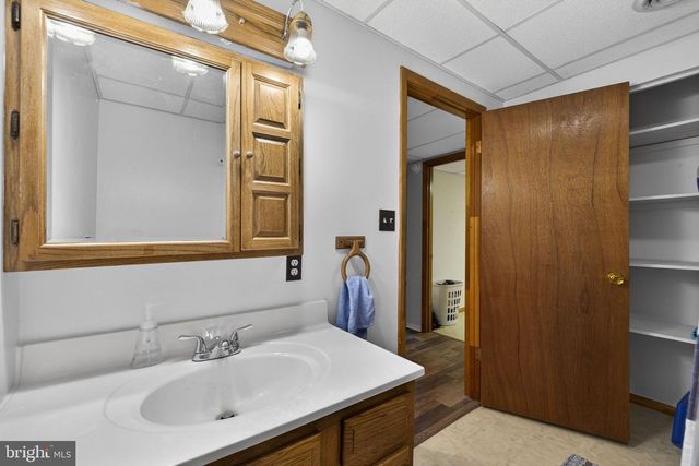 66 FERN PLACE LN, Berkeley Springs, WV 25411