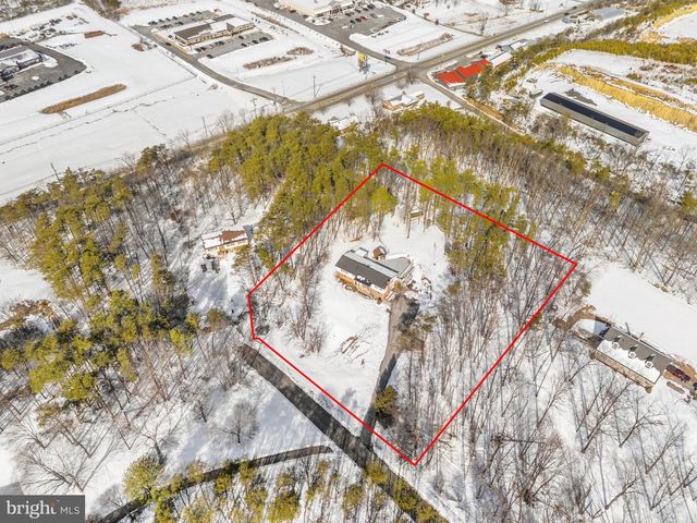 66 FERN PLACE LN, Berkeley Springs, WV 25411
