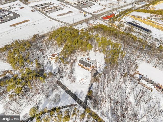 66 FERN PLACE LN, Berkeley Springs, WV 25411