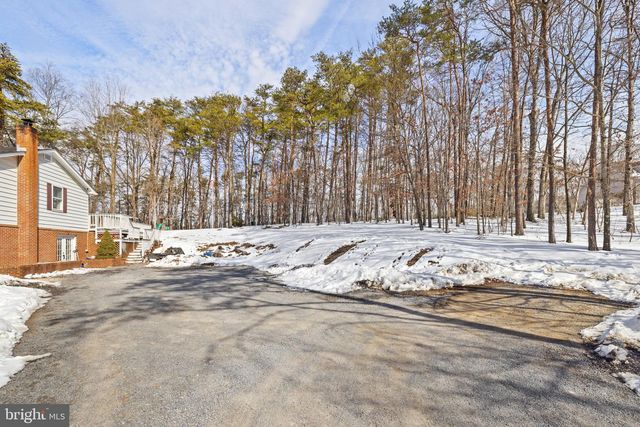 66 FERN PLACE LN, Berkeley Springs, WV 25411