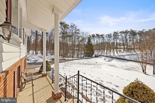 66 FERN PLACE LN, Berkeley Springs, WV 25411