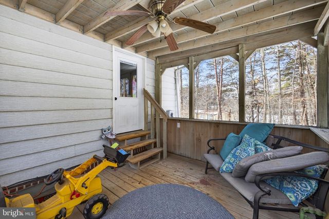 66 FERN PLACE LN, Berkeley Springs, WV 25411