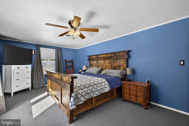 66 FERN PLACE LN, Berkeley Springs, WV 25411
