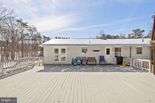 66 FERN PLACE LN, Berkeley Springs, WV 25411