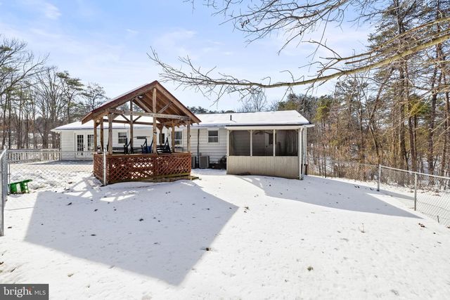 66 FERN PLACE LN, Berkeley Springs, WV 25411