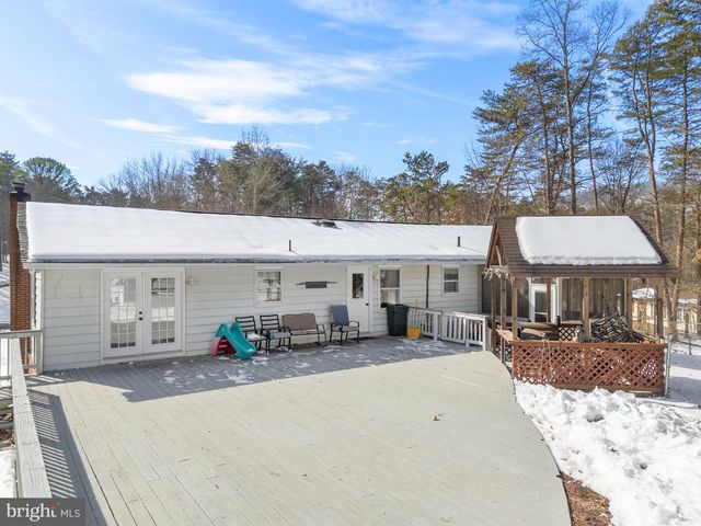 66 FERN PLACE LN, Berkeley Springs, WV 25411