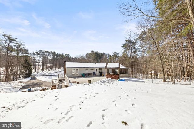 66 FERN PLACE LN, Berkeley Springs, WV 25411