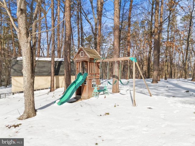 66 FERN PLACE LN, Berkeley Springs, WV 25411