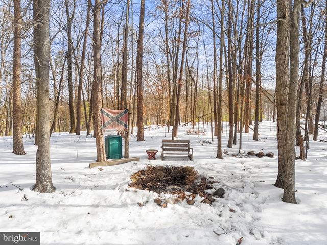 66 FERN PLACE LN, Berkeley Springs, WV 25411