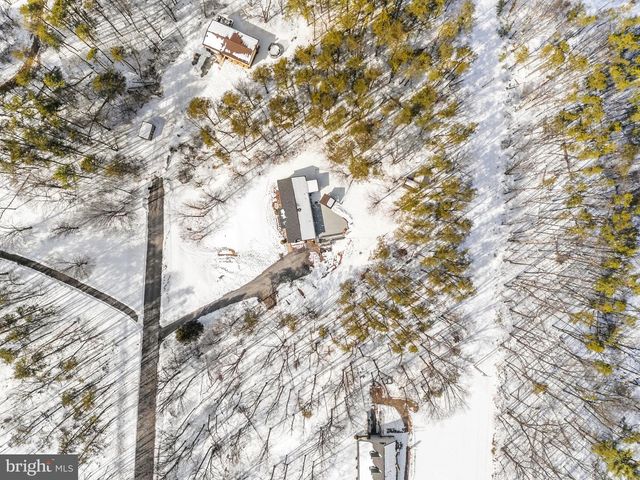 66 FERN PLACE LN, Berkeley Springs, WV 25411