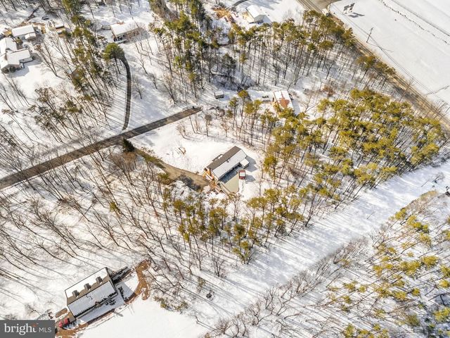 66 FERN PLACE LN, Berkeley Springs, WV 25411