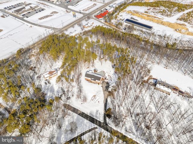 66 FERN PLACE LN, Berkeley Springs, WV 25411