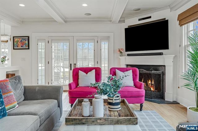14 Glenwood Road, Montclair, NJ 07043