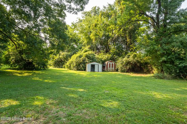 1118 Forrest View Dr, Louisville, KY 40219