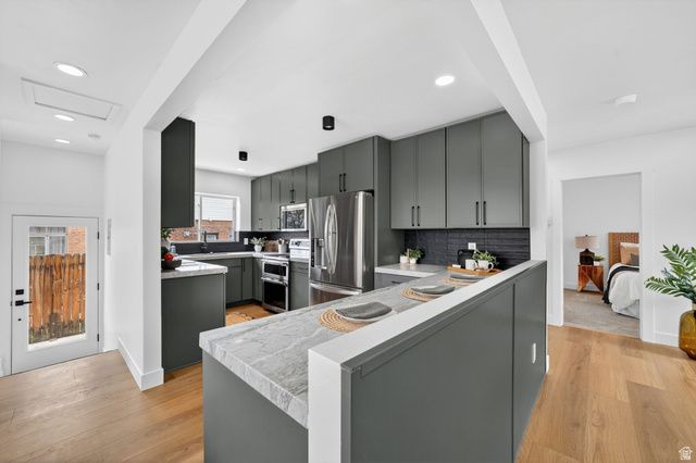 1880 S 2100 E, Salt Lake City, UT 84108