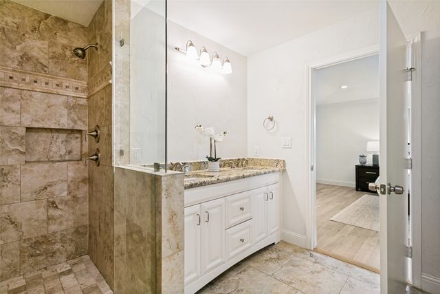 4426 Laren Lane, Dallas, TX 75244