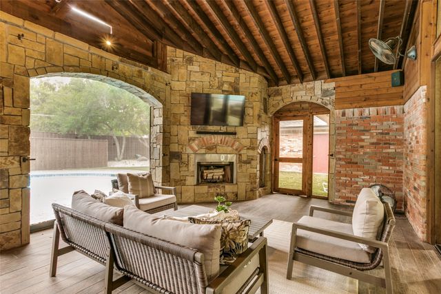 4426 Laren Lane, Dallas, TX 75244