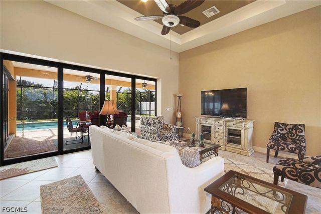 1502 SW 38th ST, Cape Coral, FL 33914