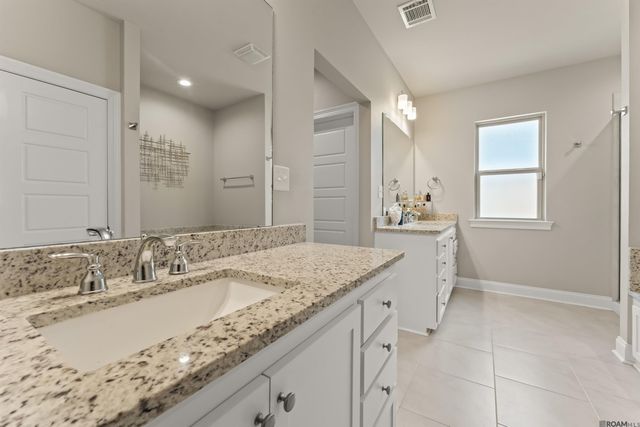 5159 Black River Rd, Darrow, LA 70725