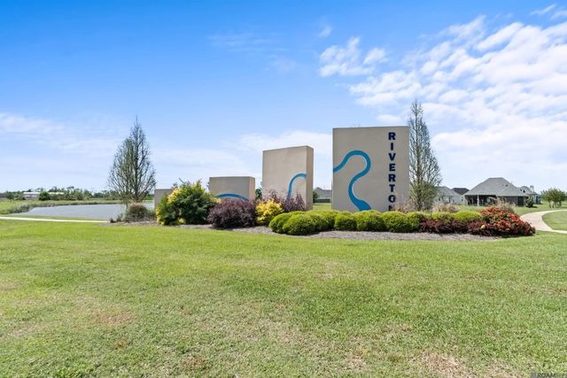 5159 Black River Rd, Darrow, LA 70725