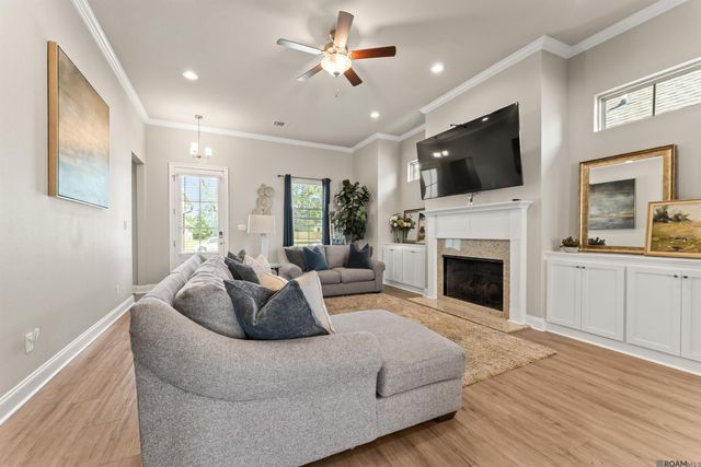 5159 Black River Rd, Darrow, LA 70725