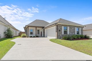 5159 Black River Rd, Darrow, LA 70725