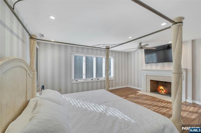 9 Cameron Road, Saddle River, NJ 07458