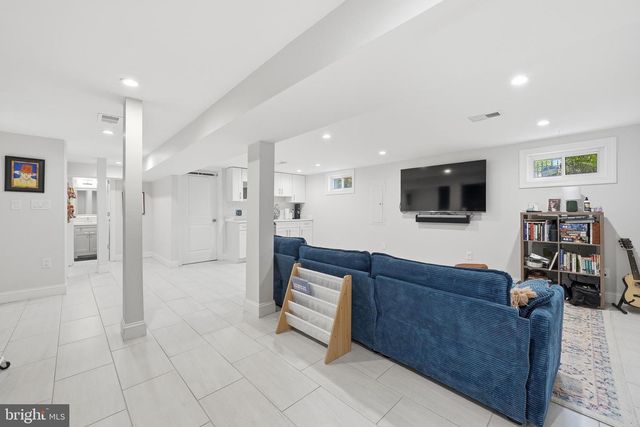 2700 4TH ST NE, Washington, DC 20002