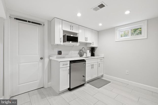 2700 4TH ST NE, Washington, DC 20002
