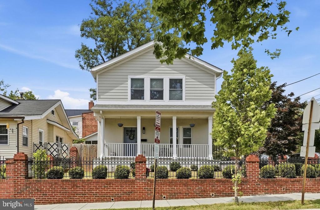 2700 4TH ST NE, Washington, DC 20002