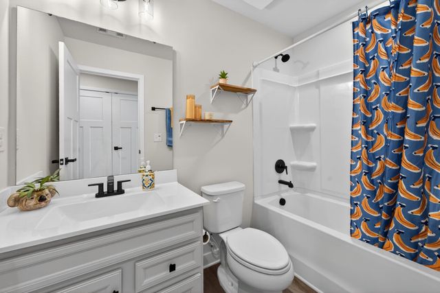 1801 Goldsberry St, Columbia, TN 38401