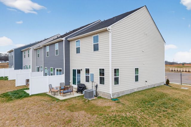 1801 Goldsberry St, Columbia, TN 38401