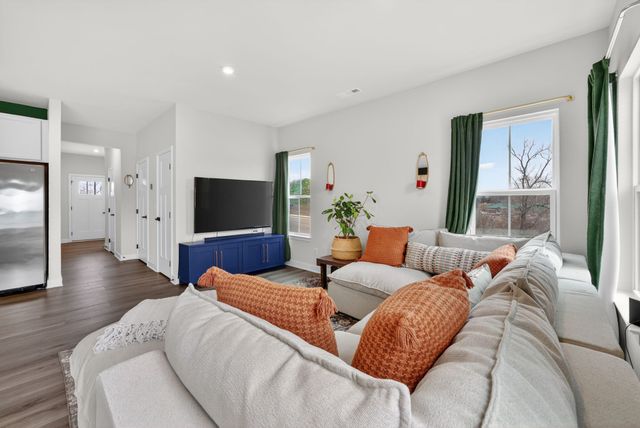 1801 Goldsberry St, Columbia, TN 38401