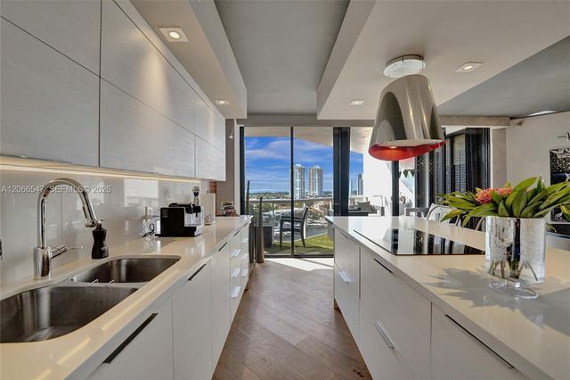 3610 Yacht Club Drive 1206, Aventura, FL 33180