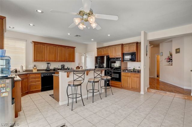74 Tamarron Cliffs Street, Las Vegas, NV 89148