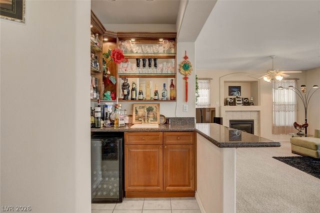 74 Tamarron Cliffs Street, Las Vegas, NV 89148
