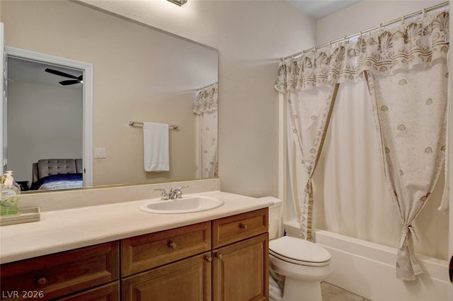 74 Tamarron Cliffs Street, Las Vegas, NV 89148