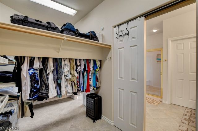 74 Tamarron Cliffs Street, Las Vegas, NV 89148