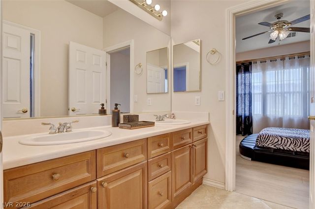 74 Tamarron Cliffs Street, Las Vegas, NV 89148