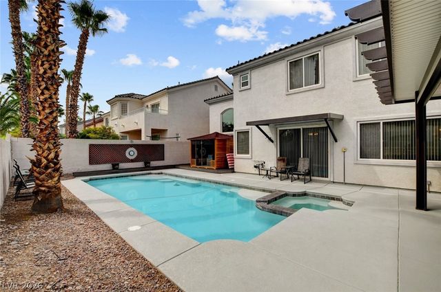 74 Tamarron Cliffs Street, Las Vegas, NV 89148