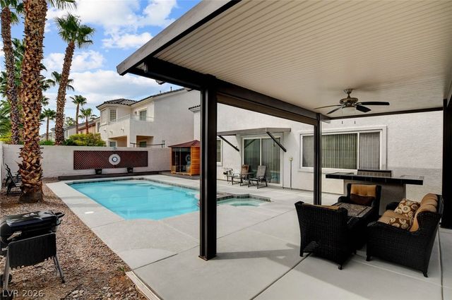 74 Tamarron Cliffs Street, Las Vegas, NV 89148