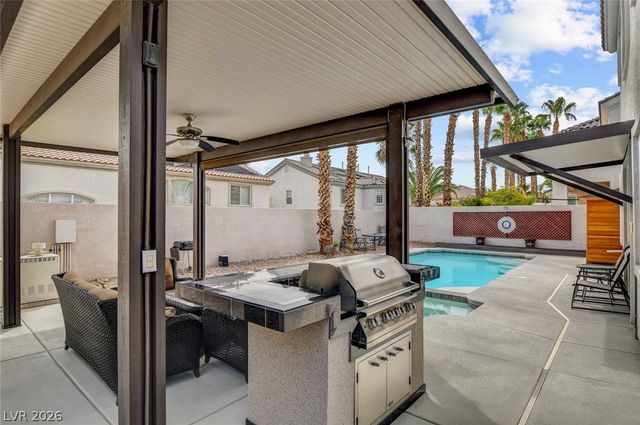 74 Tamarron Cliffs Street, Las Vegas, NV 89148