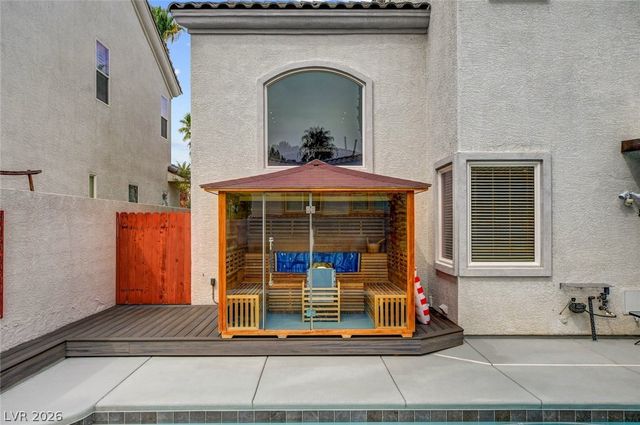 74 Tamarron Cliffs Street, Las Vegas, NV 89148